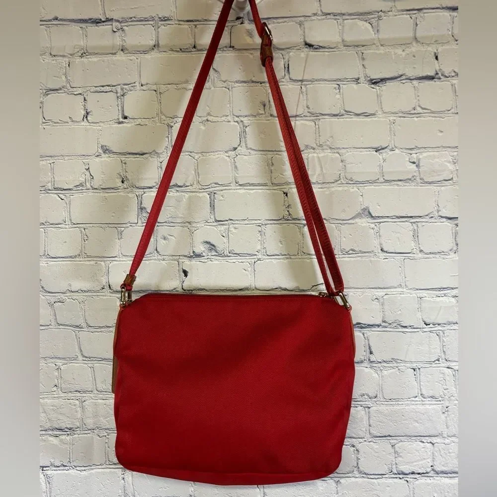 COACH Sawyer Red Crossbody - Picture 3 of 11